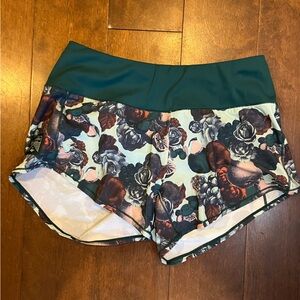 Running shorts